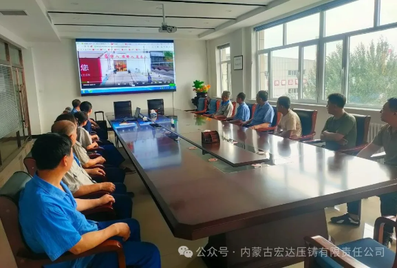 內(nèi)蒙宏達(dá):開(kāi)展追憶軍旅歲月慶“八一”主題活動(dòng)(圖4) 內(nèi)蒙宏達(dá):開(kāi)展追憶軍旅歲月慶“八一”主題活動(dòng)(圖4)