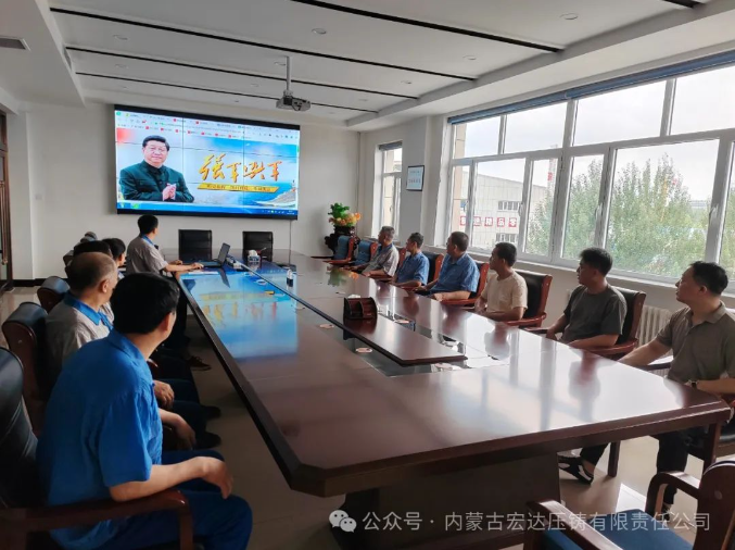 內(nèi)蒙宏達(dá):開(kāi)展追憶軍旅歲月慶“八一”主題活動(dòng)(圖2) 內(nèi)蒙宏達(dá):開(kāi)展追憶軍旅歲月慶“八一”主題活動(dòng)(圖2)